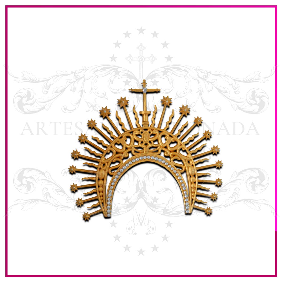 Diadema dorada con ráfagas estilizadas y detalles calados